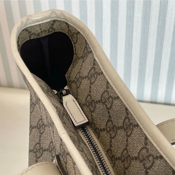 ❌S O L D ❌ Gucci Supreme tote bag - Picture 5 of 12